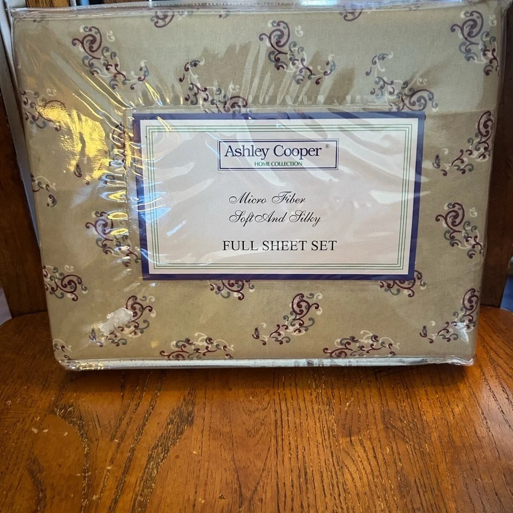 Ashley Cooper Micro Fiber Soft & Silky Full Sheet Set in Grace Paisley-Tan NEW!!